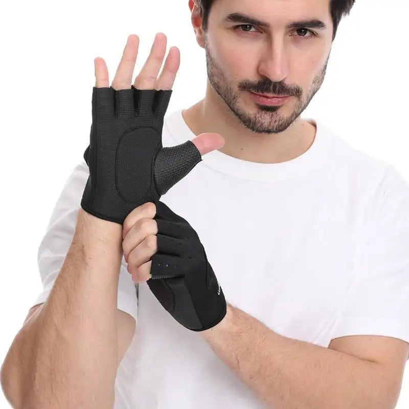Fitness Gloves with Half Finger Design for Weightlifting and Dumbbell Training Ideal for Gym Use